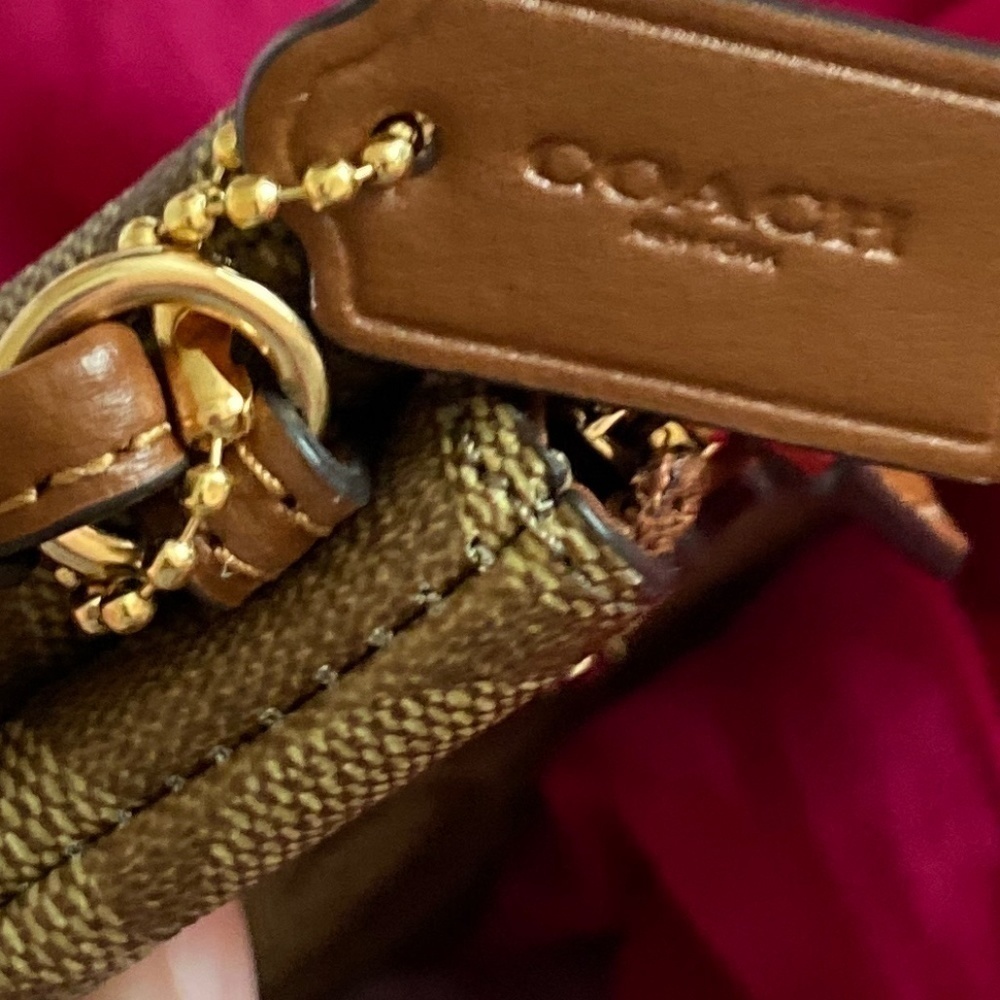Beautiful Coach Double Zip Wristlet NWT - Picture 9 of 12